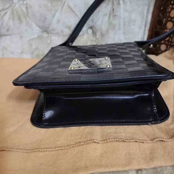 (SOLD)Authentic Louis Vuitton cabaret damier vernis club bag - Picture 15 of 16